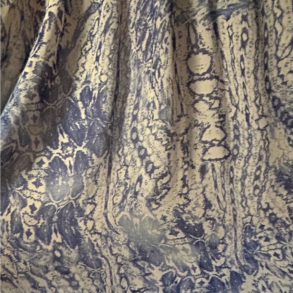 Elegant Blue and White halter dress - Picture 5 of 6